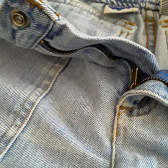 Shorts - Picture 7 of 8